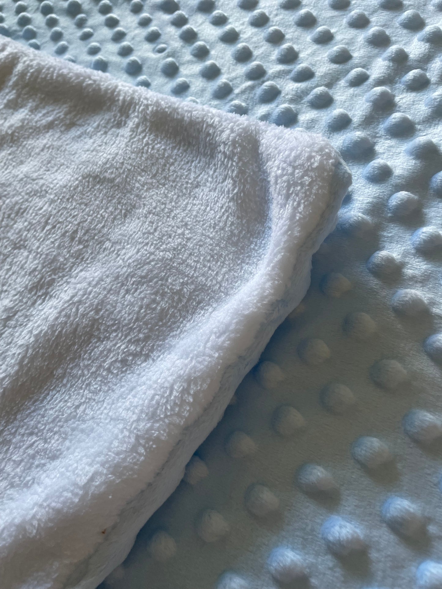 Plaid minky bleu ciel