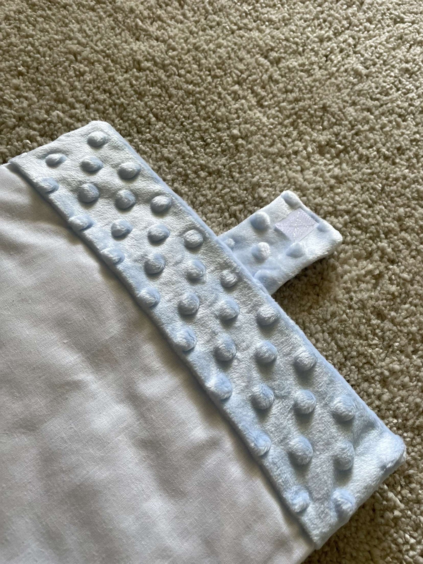 Protège carnet de santé minky bleu ciel